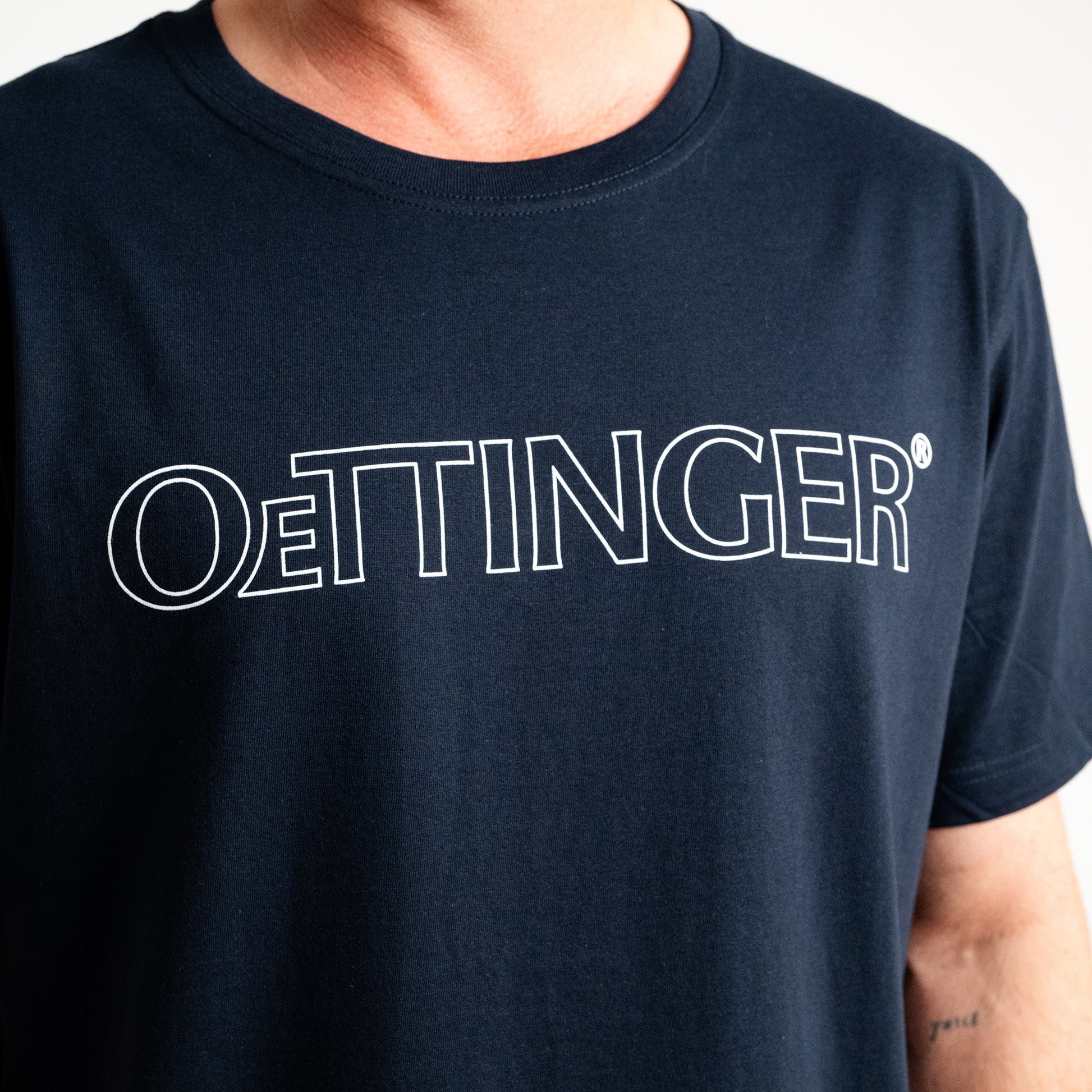 T-shirt large print